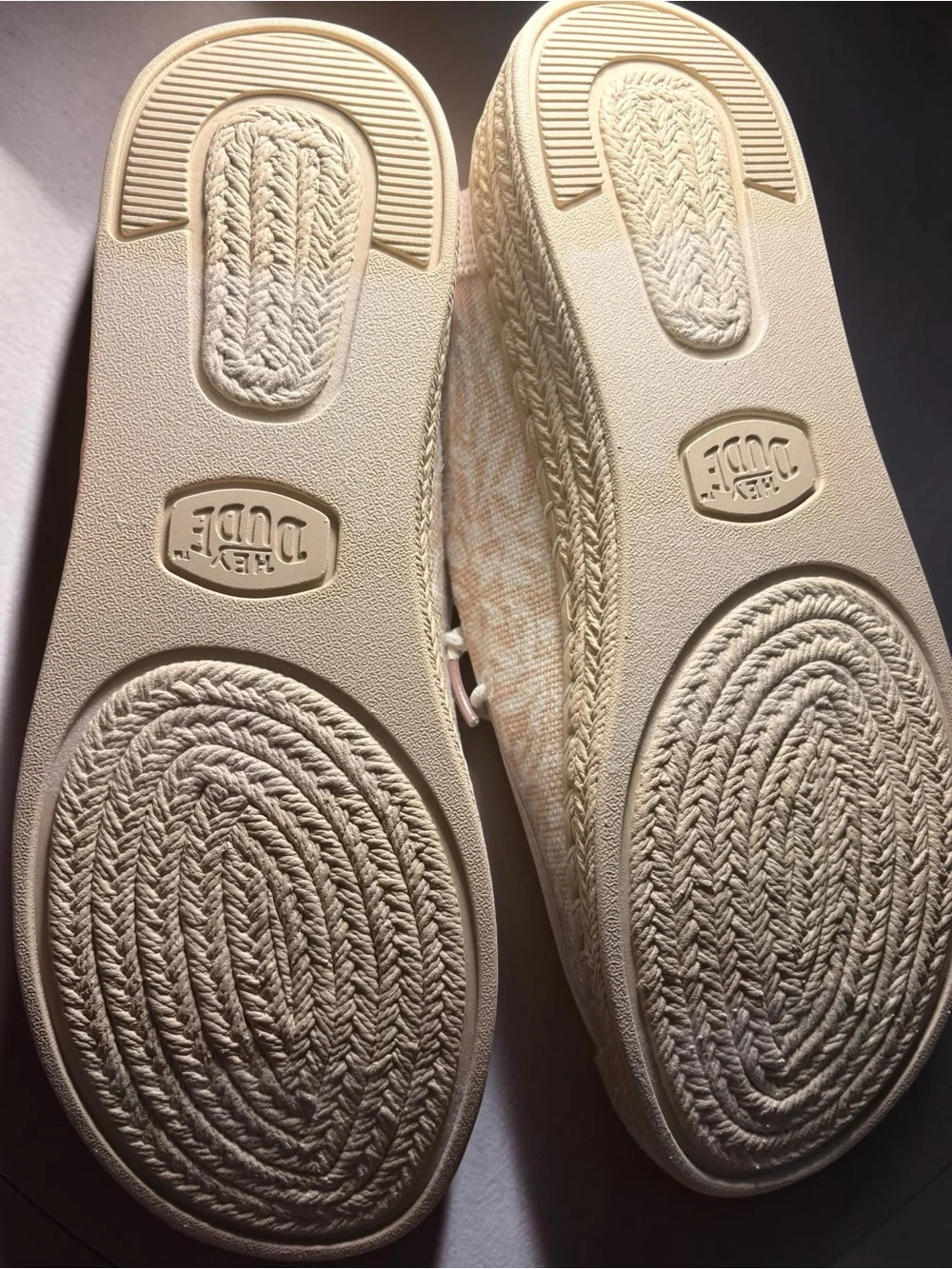 Hey Dude Women's Light Beige Patterned Espadrille Slip-Ons NWT size 9